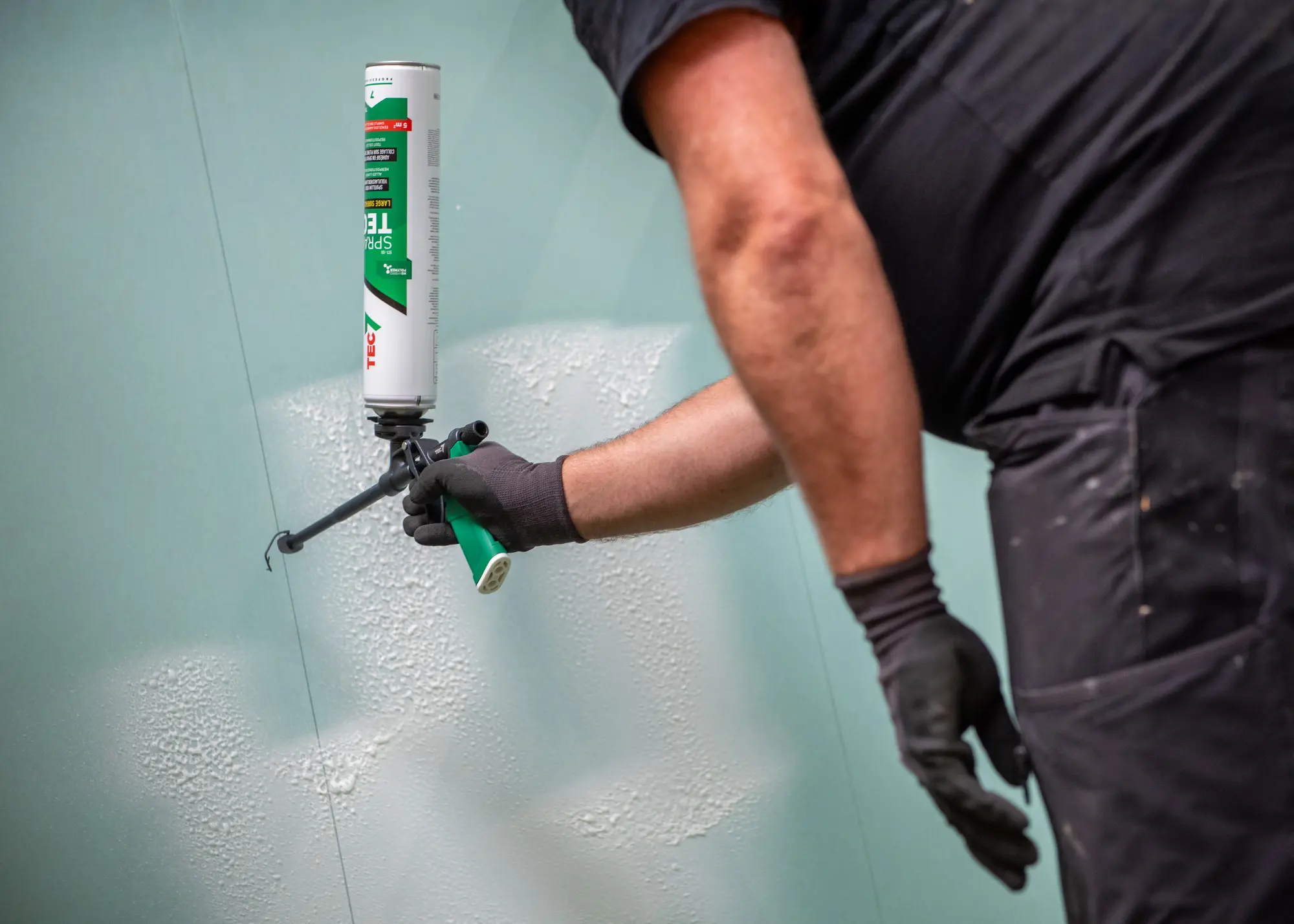 Verdens første spraybare MS-polymer: SPRAYTEC | Maxbo Proff
